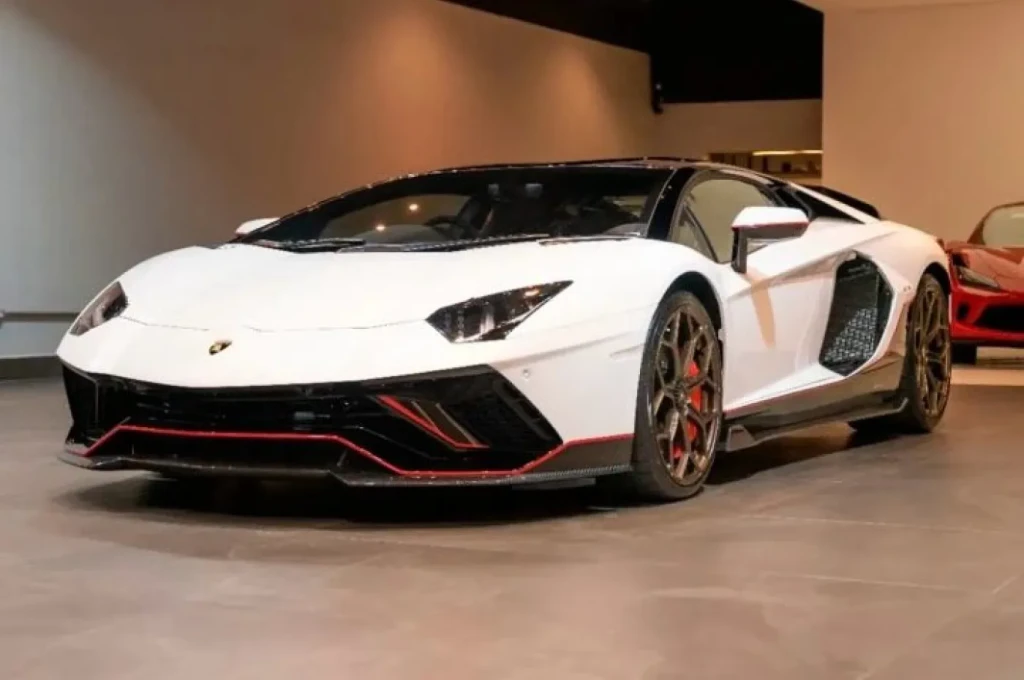 Lamborghini  Aventador LP780-4 Ultimae V12 6.5 